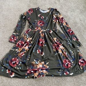 Cute long sleeve dress